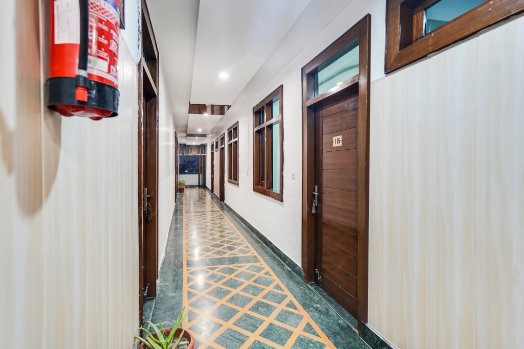 Super Townhouse Selaqui Chakrata Road Formerly Selaqui