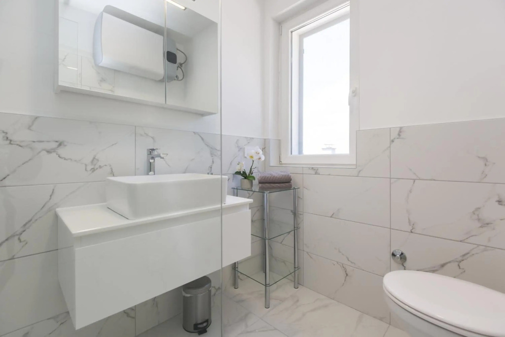 Apartment Mirna with Swimming Pool