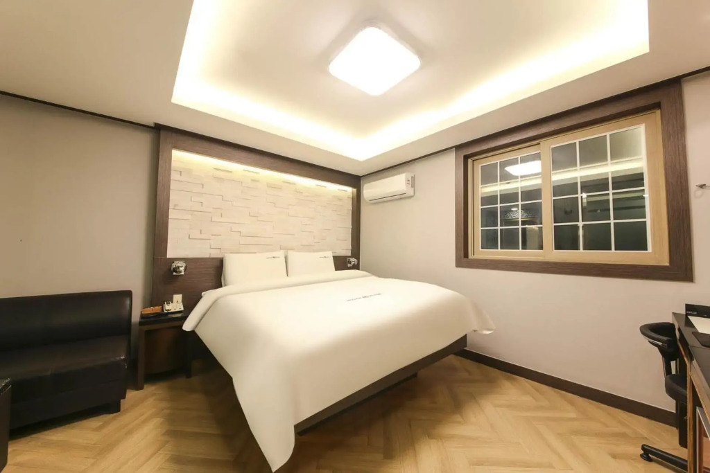Sugar Hotel