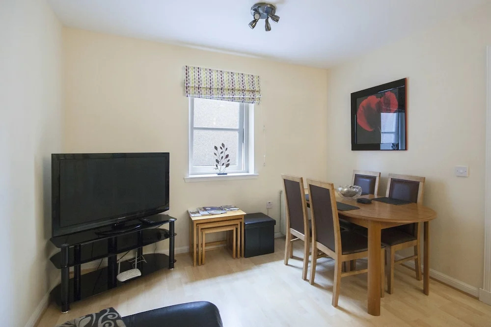4 Varis Apartments