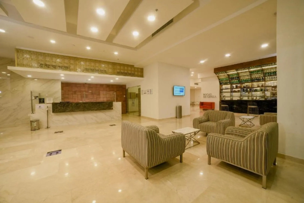 Hotel Dorado Plaza Alto Prado
