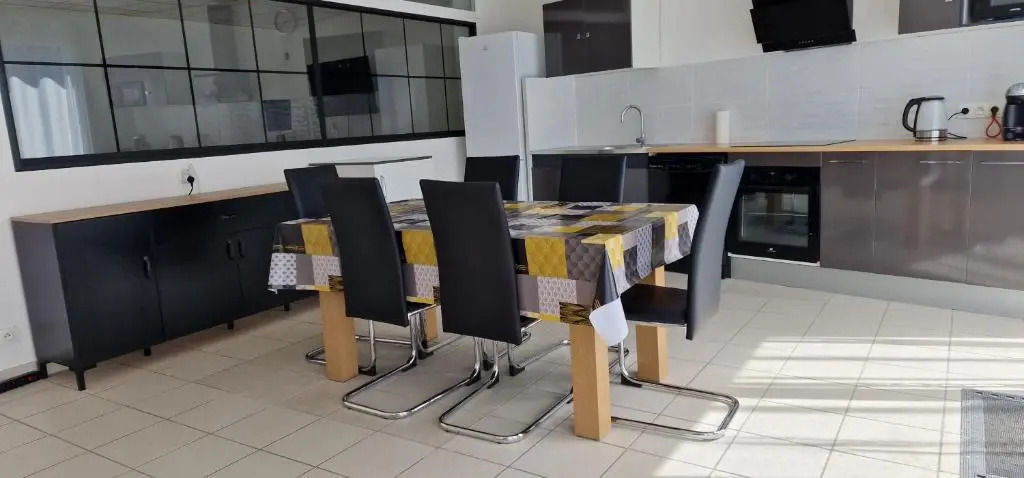Aerouant - Maison spacieuse pour 8 personnes sur 3 étages Idéal famille entreprises
