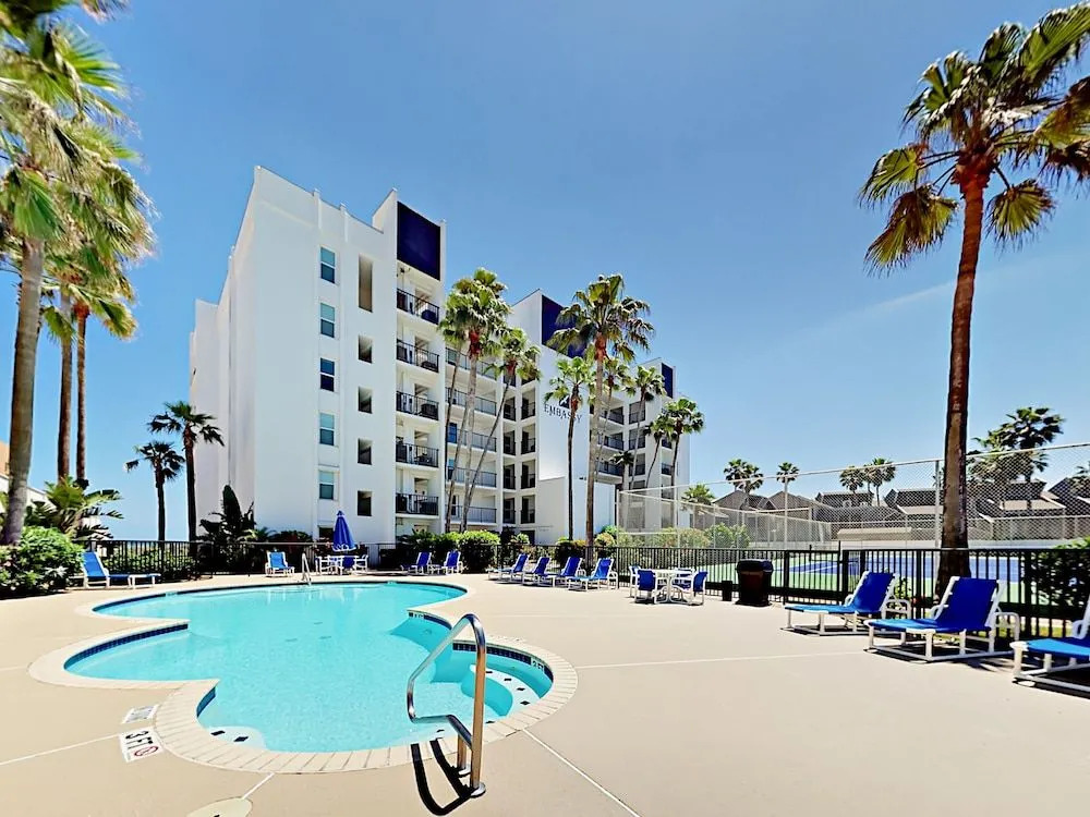 2BR Embassy #404 - 2 Br Condo