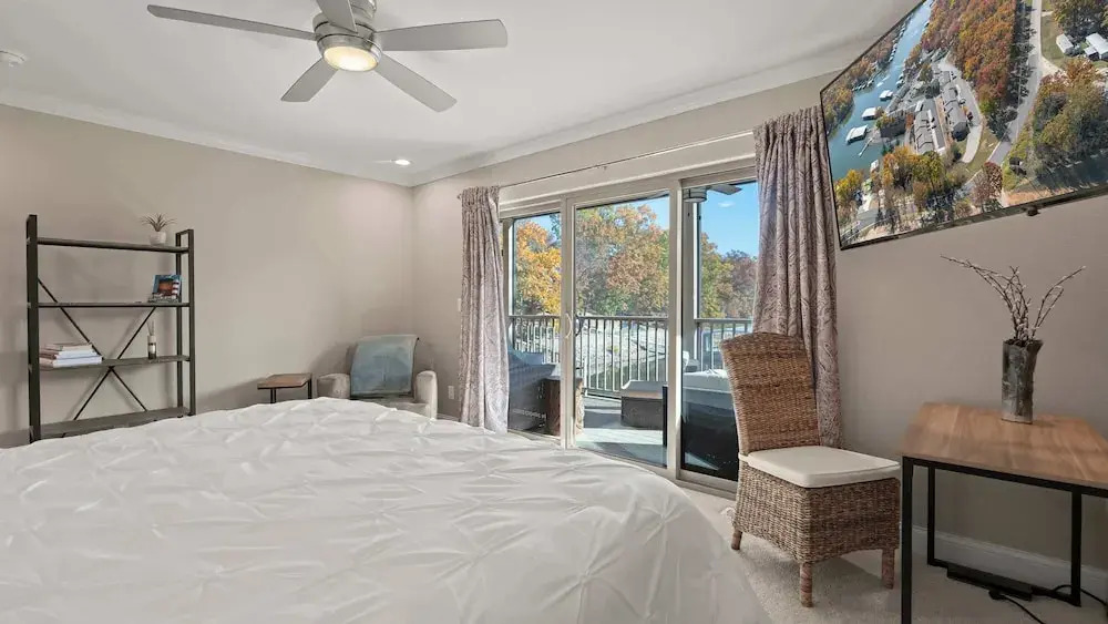 Lakeside Haven - Condo for 8