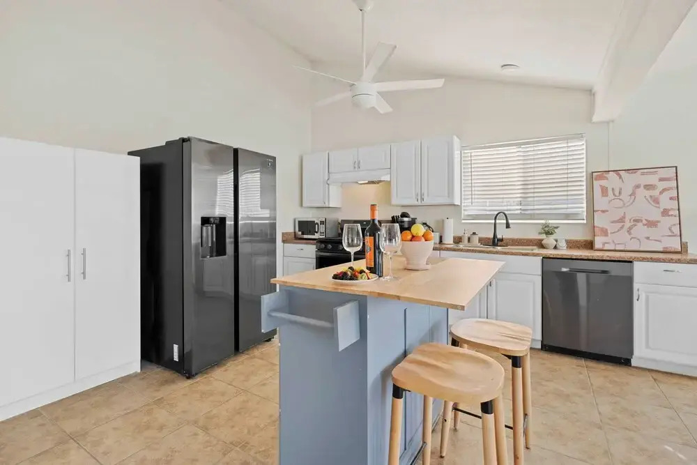 4BR Desert Home w/ Pool, Hot Tub, Firepit & Game Room The Quiet Burn by Avantstay