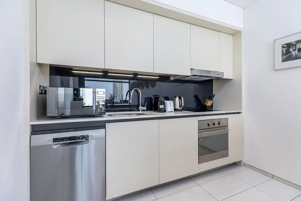 Maison Privee - High Rise 2 BD apt in Index tower