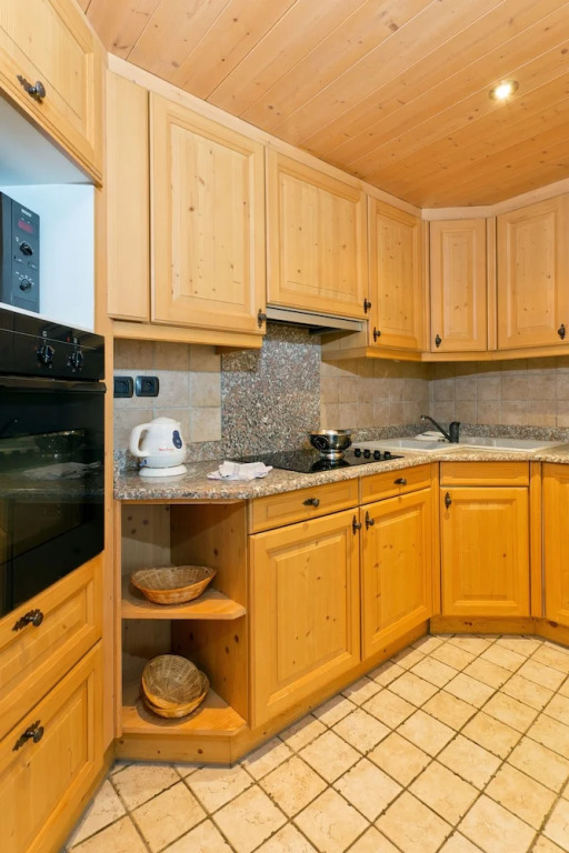 Apartment Collum
