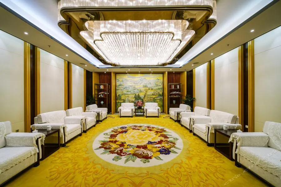 Qingshan Hotel Baotou（Yingbin Building）