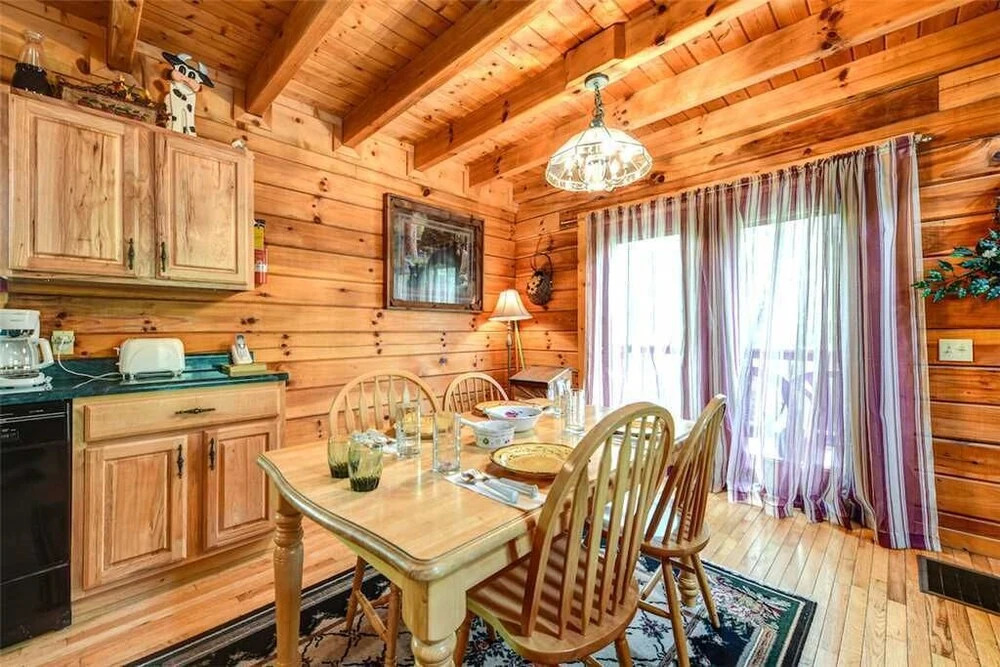 Cherished Memories, 2 Bedrooms, Jetted Tub, Near Golf Course, Sleeps 6