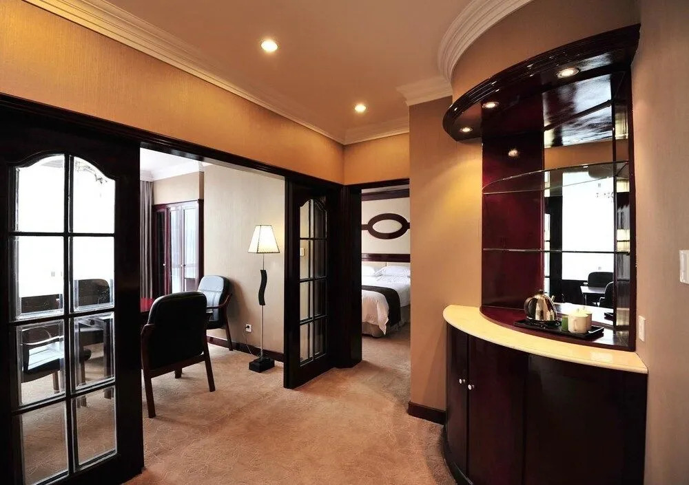 Jiande Yinyuan Hotel
