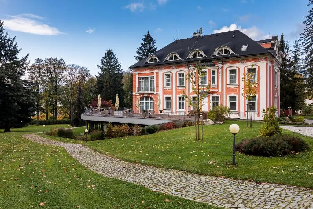 Wellness & Spa hotel Villa Regenhart
