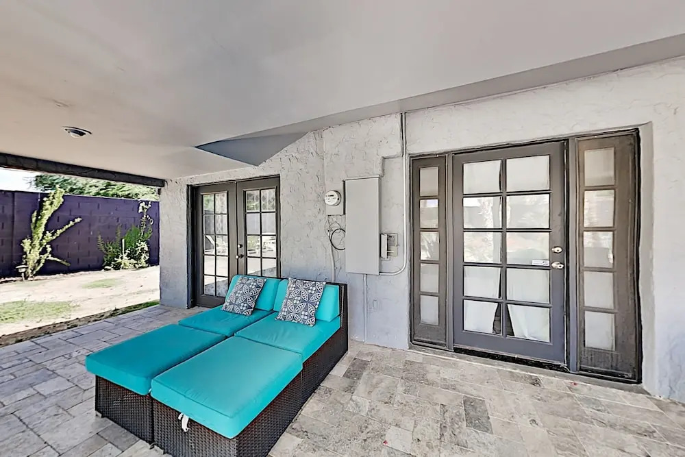 Peaceful Walled Paradise W/ Private Yard & Pool 4 Bedroom Home