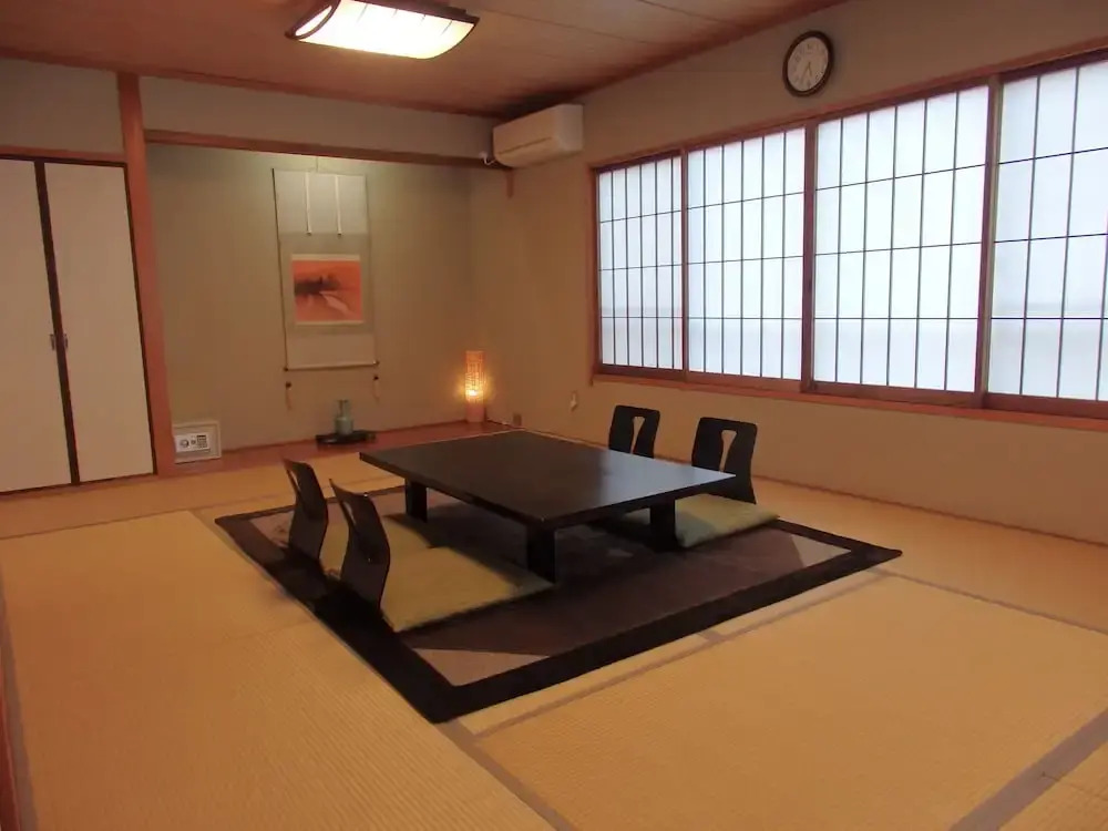 Forest Villa YUMESUZU the closest accommodation to the metasequoia tree-lined avenue