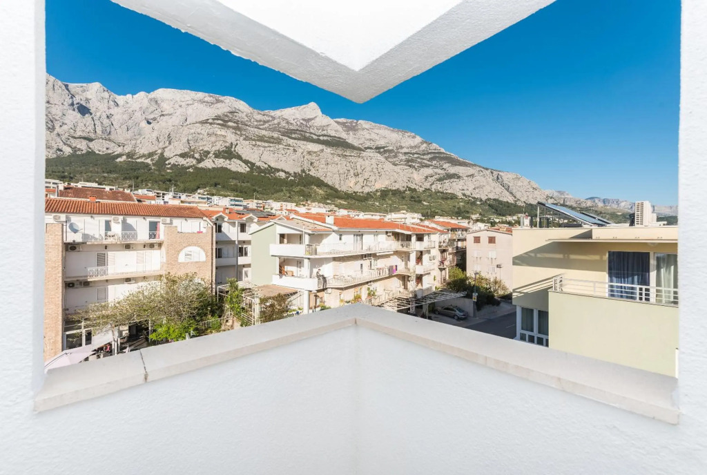Vista Mare Apartment - Brand New, 3 Bedroom, Sea View