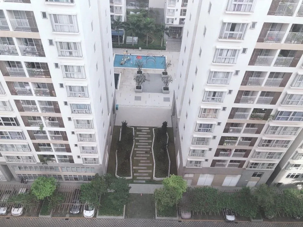 Modern Apartment in Scenic Valley Phu My Hung D7