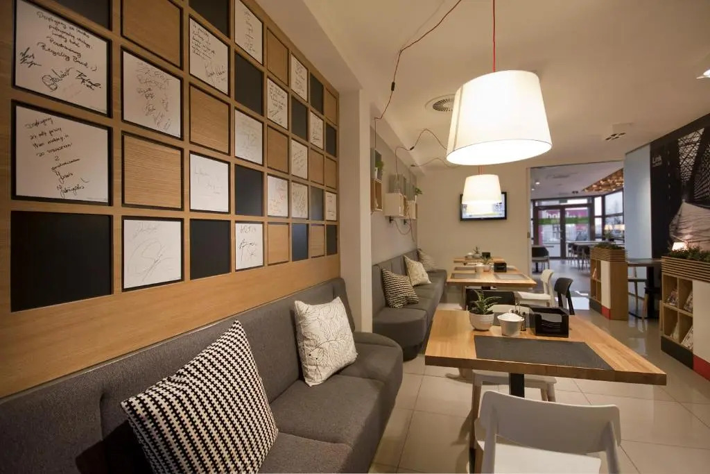Link Hotel