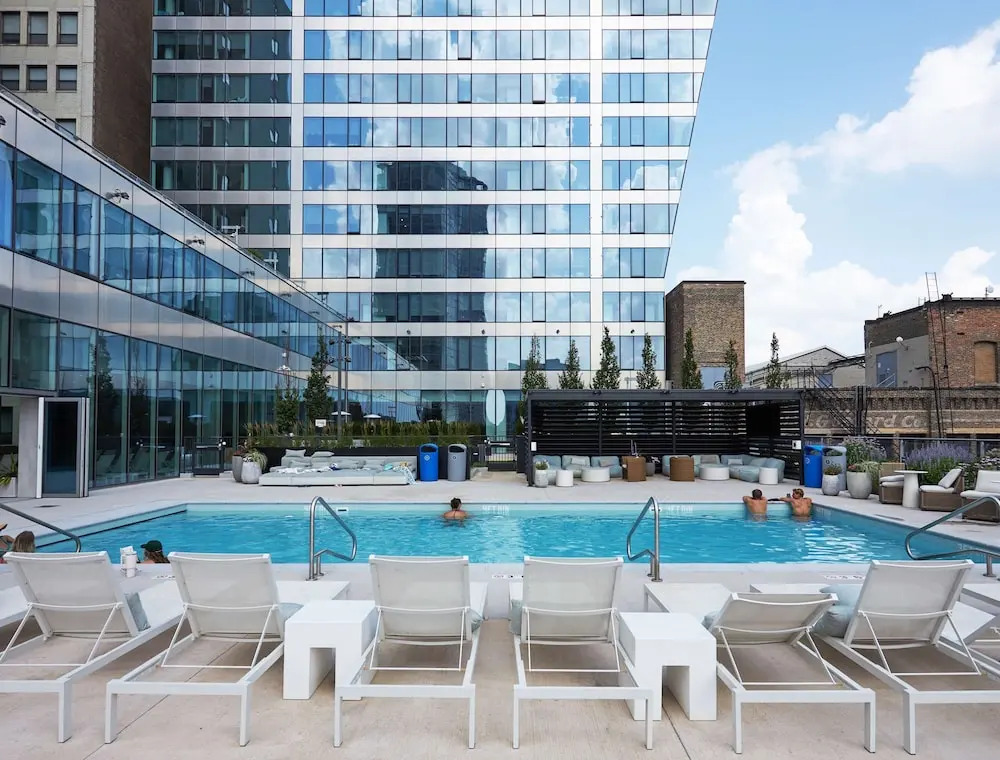 Lux 67fl Apt Lake Views Top Residential Sky Deck
