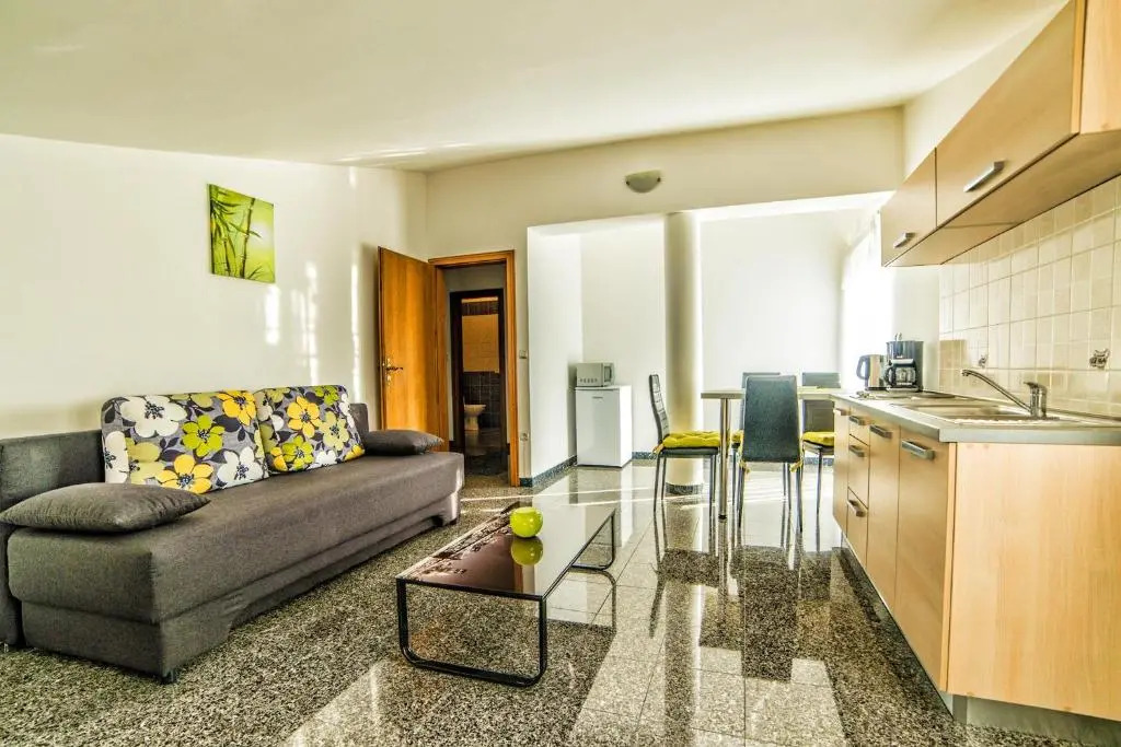 Apartments Ori