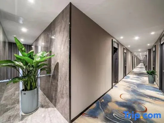 Longquan Water City Hotel (Yancheng Development Zone)