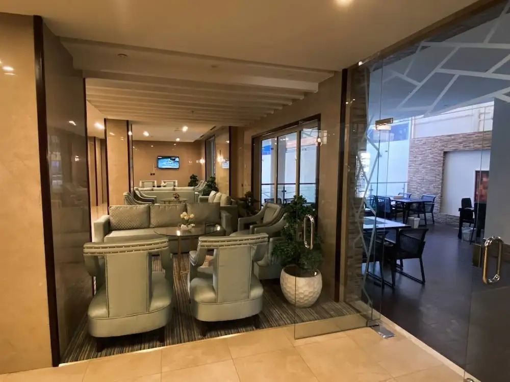 Landmark Hotel - Sari