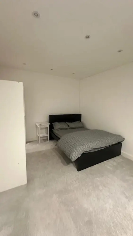 Charming 3 Bedroom House in West London