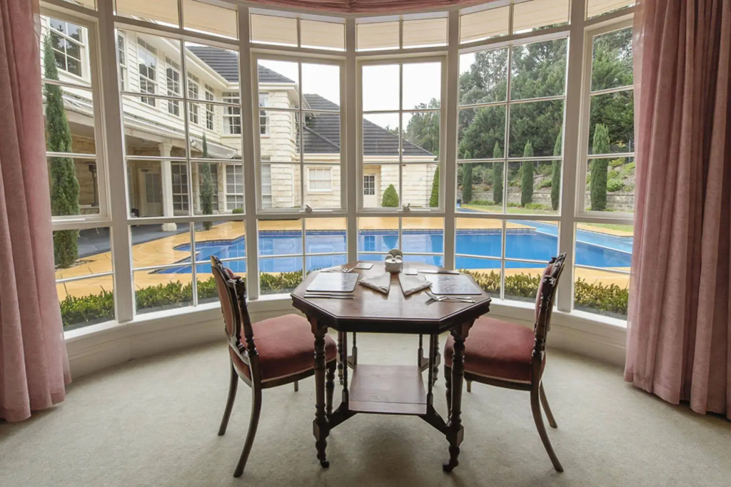 Montfort Manor