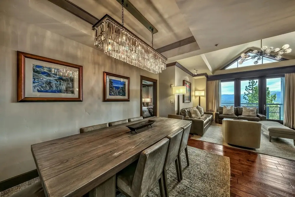 Must See Luxury Vacation  - Sleeps 10 4 Bedroom Condo by RedAwning