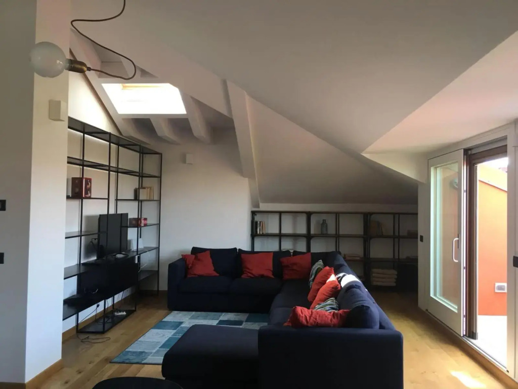 attico in un'oasi di verde sui navigli