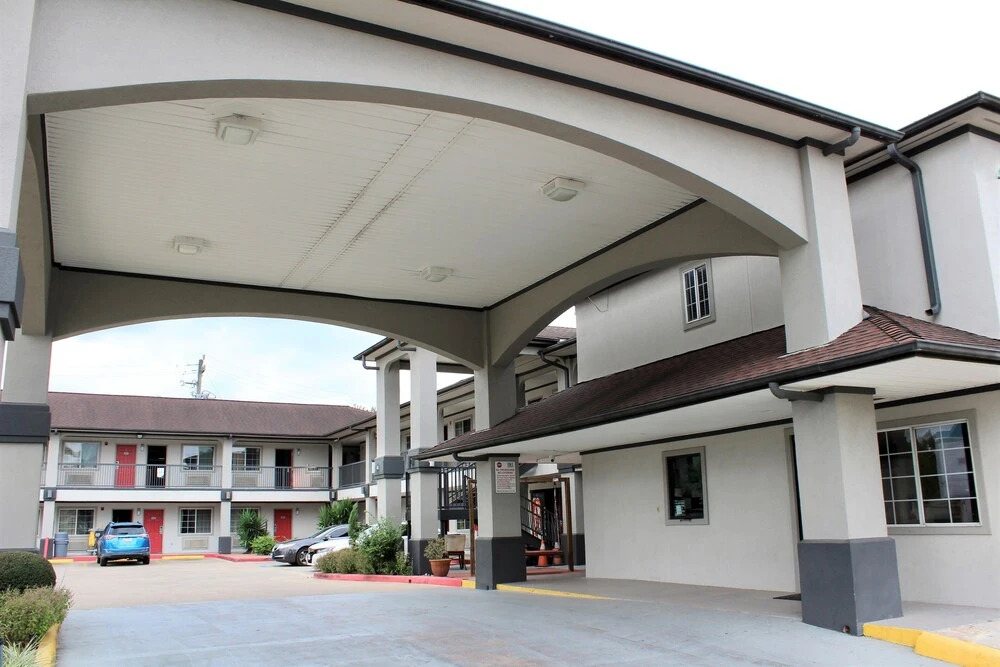 Home Place Inn and Suites-Hobby