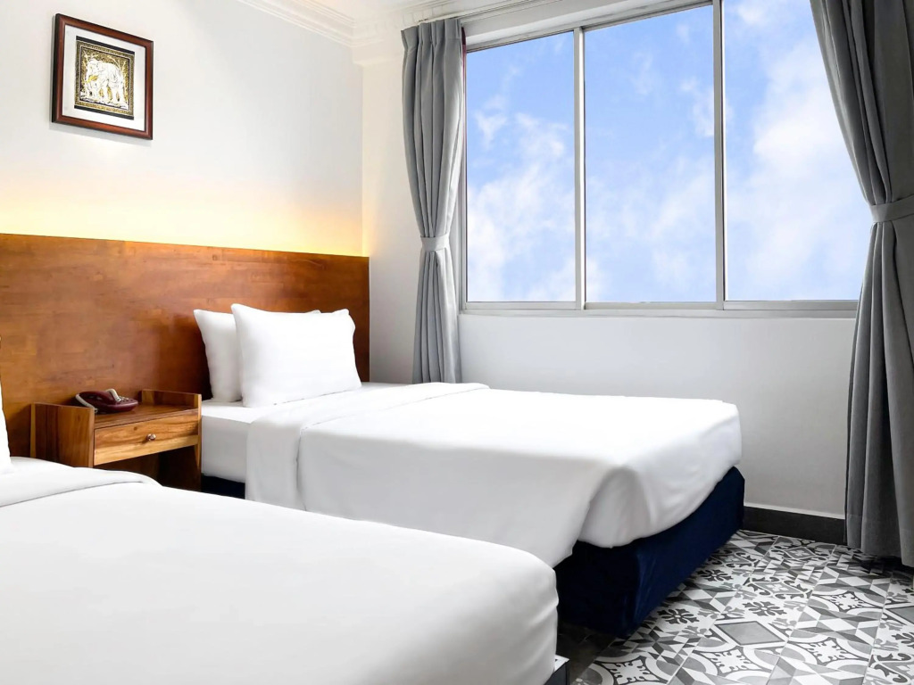 Pacific Hotel