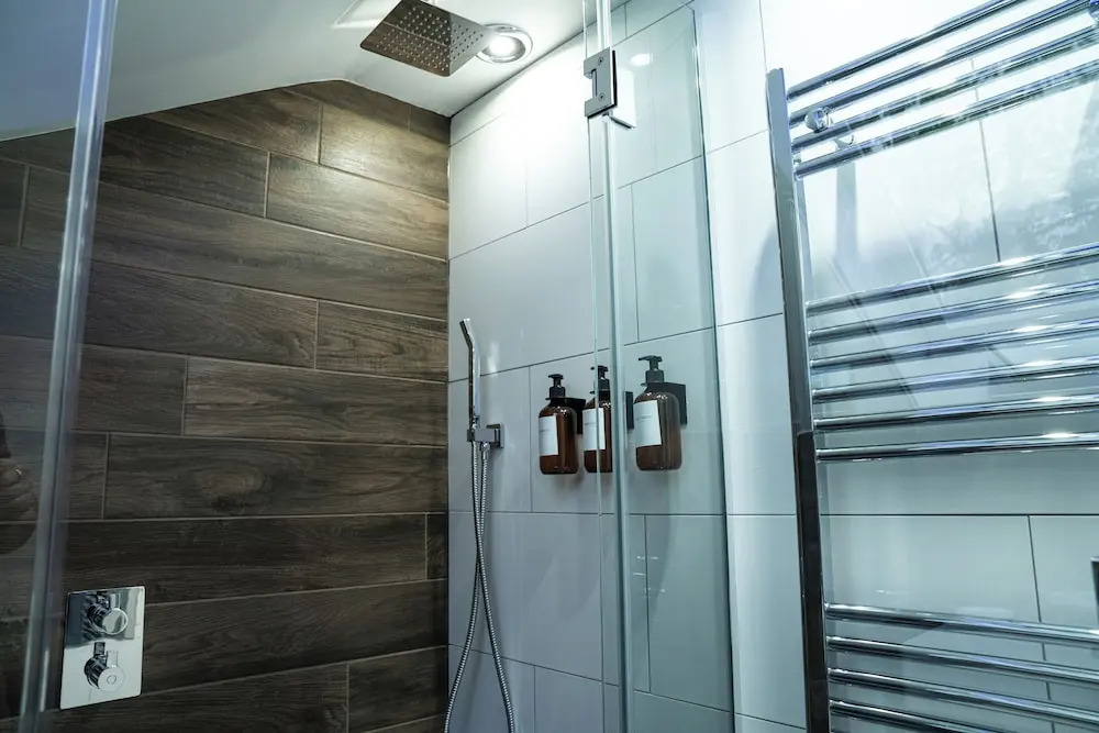 Annex, 2 Bed, Sleeps 4, Parking