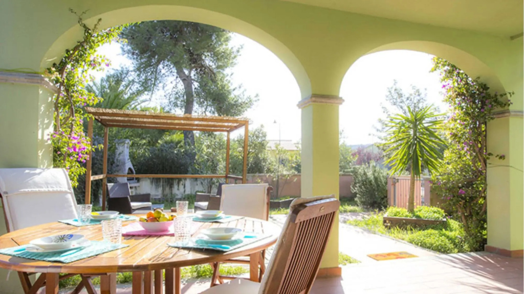 Two roomed apartment well-furnished with pool and close to the beach in Porto Azzurro-BAIA FIORITA