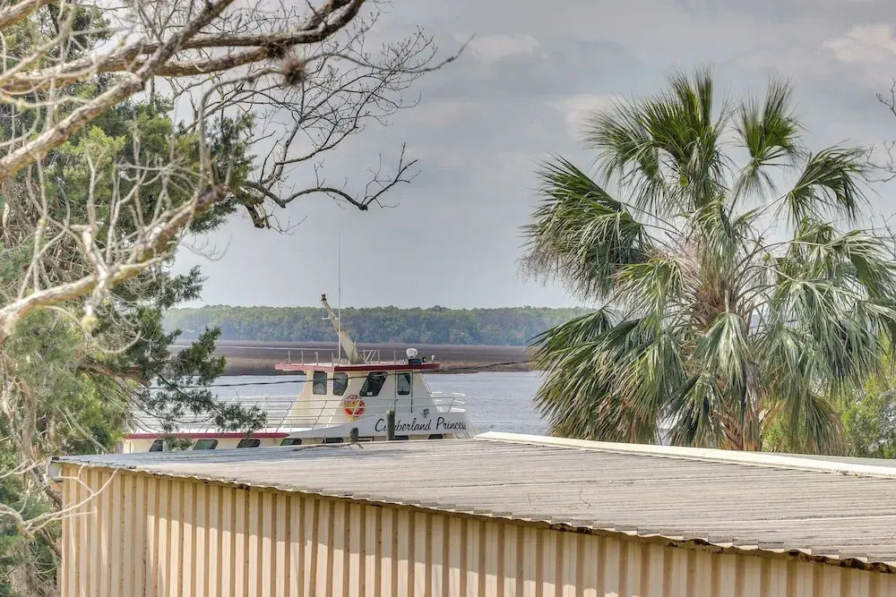 St. Marys Chic: Porch Living & Total Walkability!