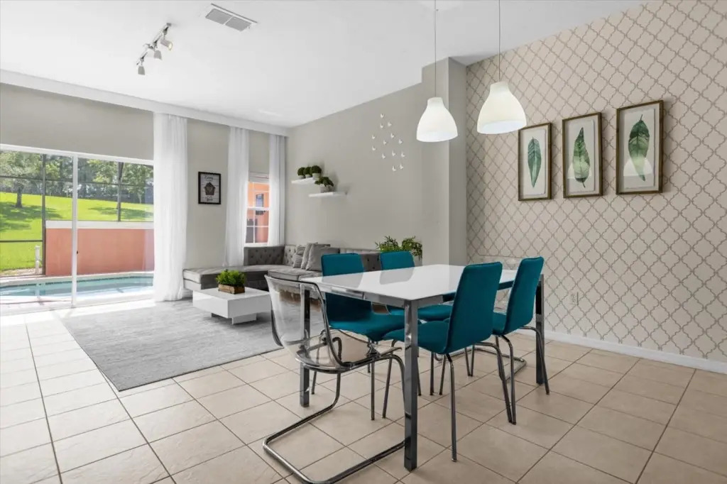 3 Bedrooms 25 Bathrooms Encantada 3122 Yl