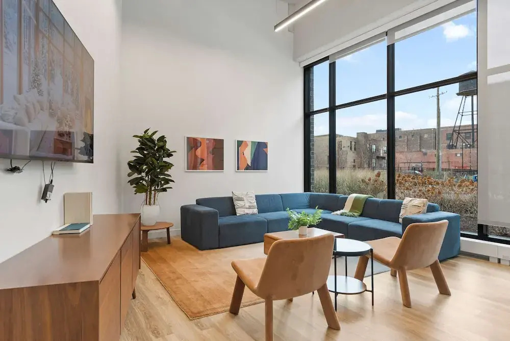 Lincoln Park 8BR Prime Spot Easy City Access