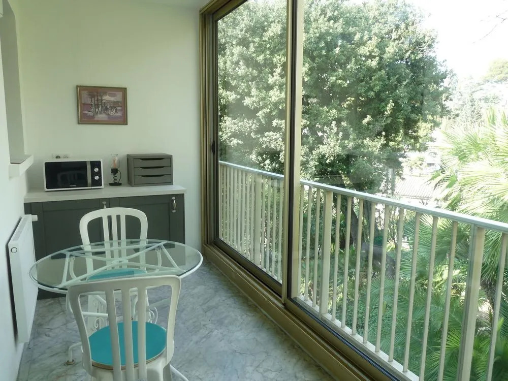 Val Joli Studio