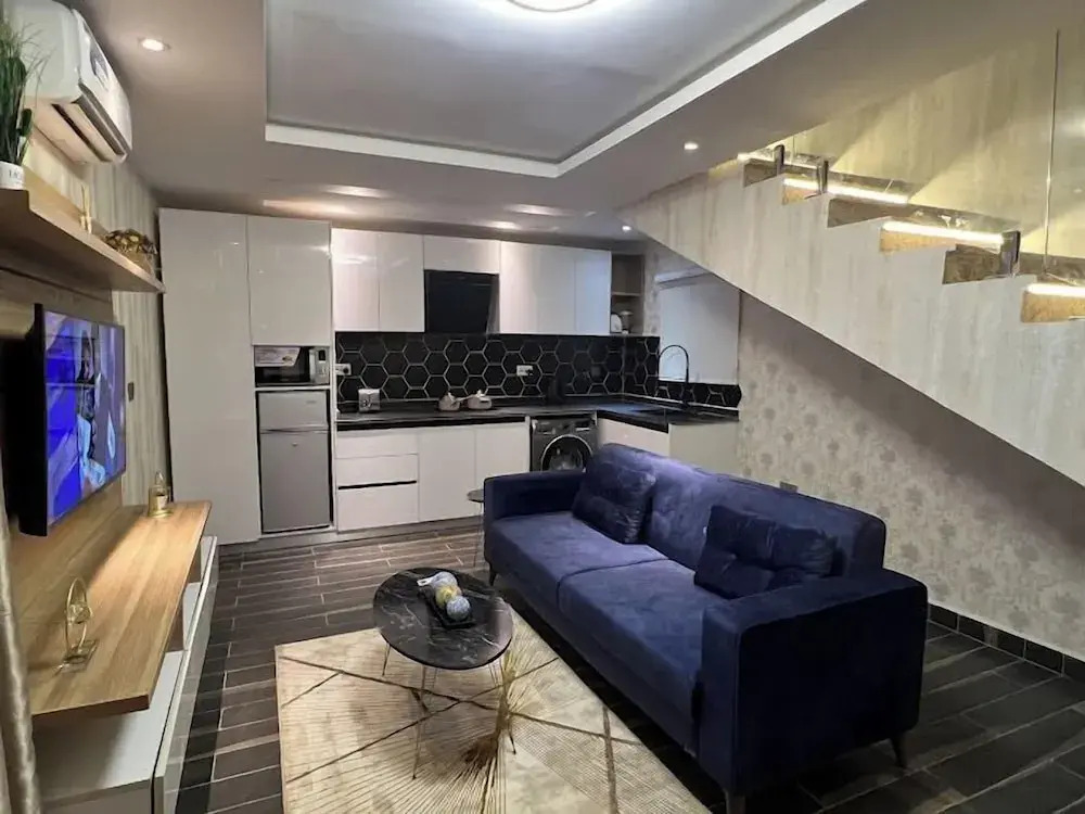 Casa- Grey Apartments