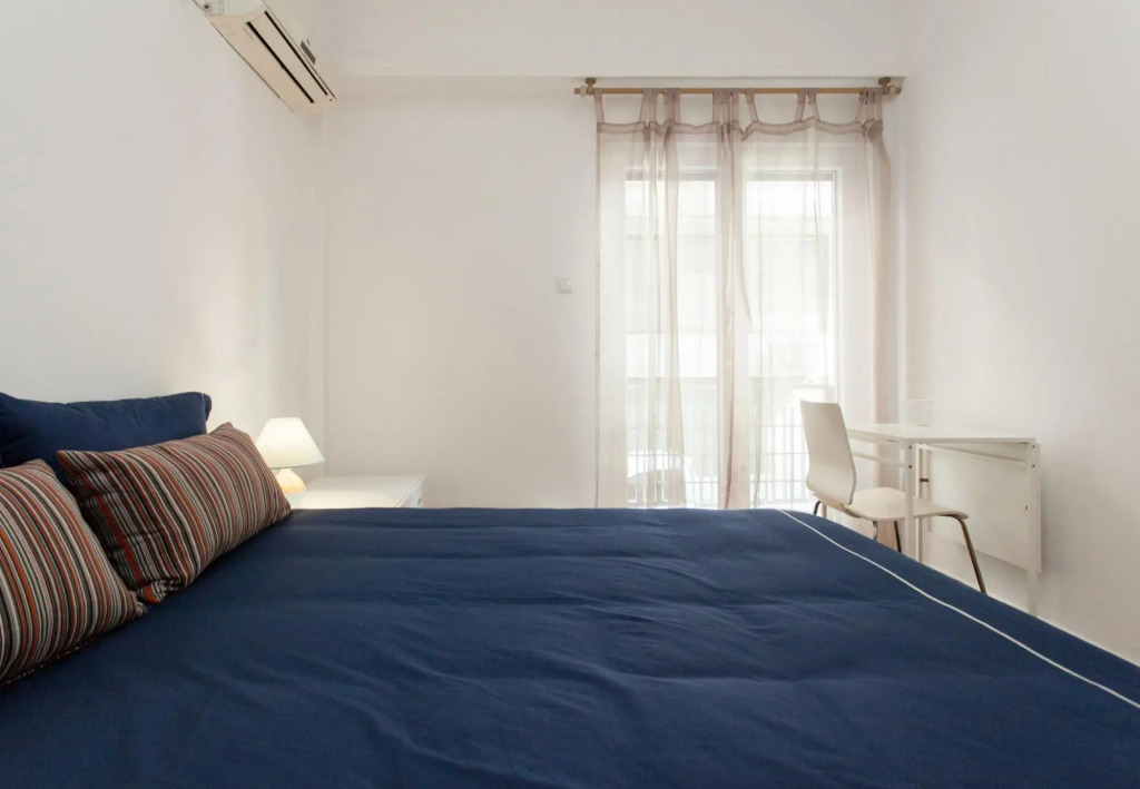 Lovely 2 Bedroom apt in Metaxourgio Center