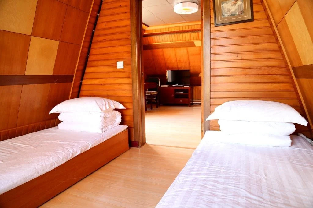 Changbai Mountain Hunting Resort Hotel