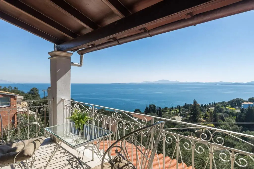 Vallias Seaview Apartments by Konnect, 300m from Nissaki beach