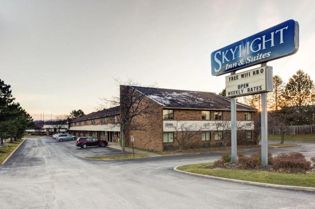 Skylight Inn Willoughby - Cleveland Mentor