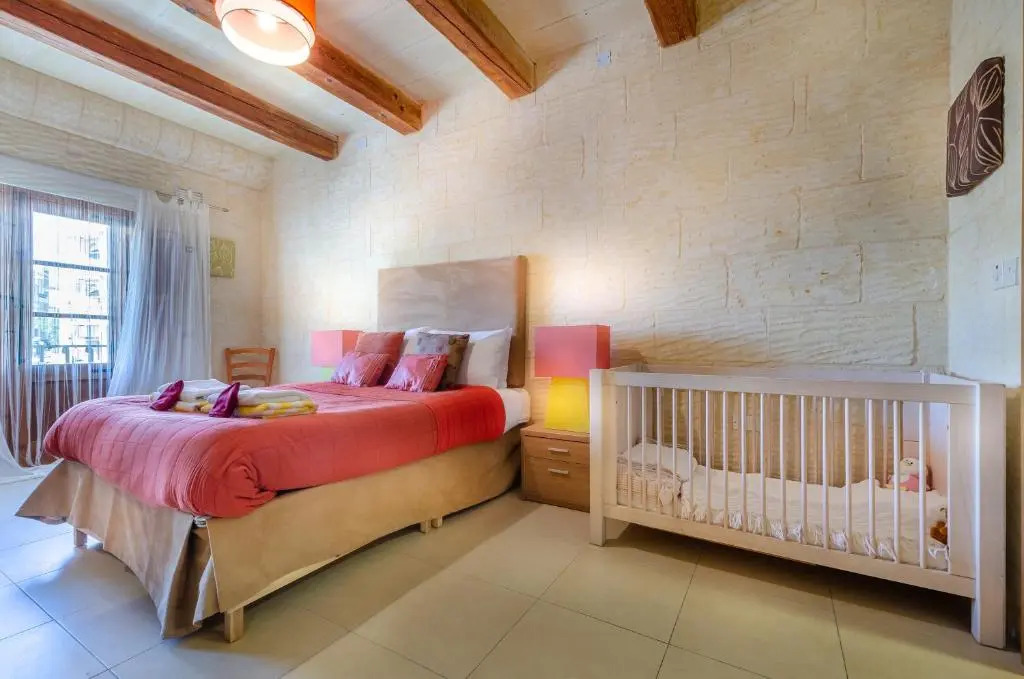 Gozo Villa Near Beach w Private Pool AC BBQ