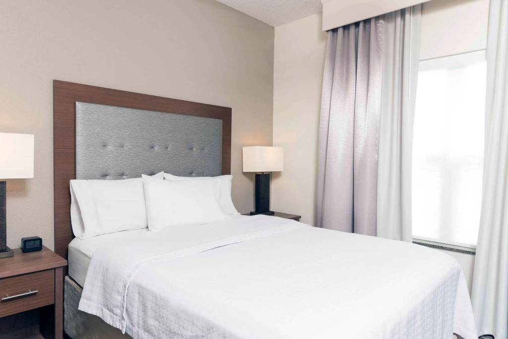 Homewood Suites by Hilton Indianapolis Airport / Plainfield