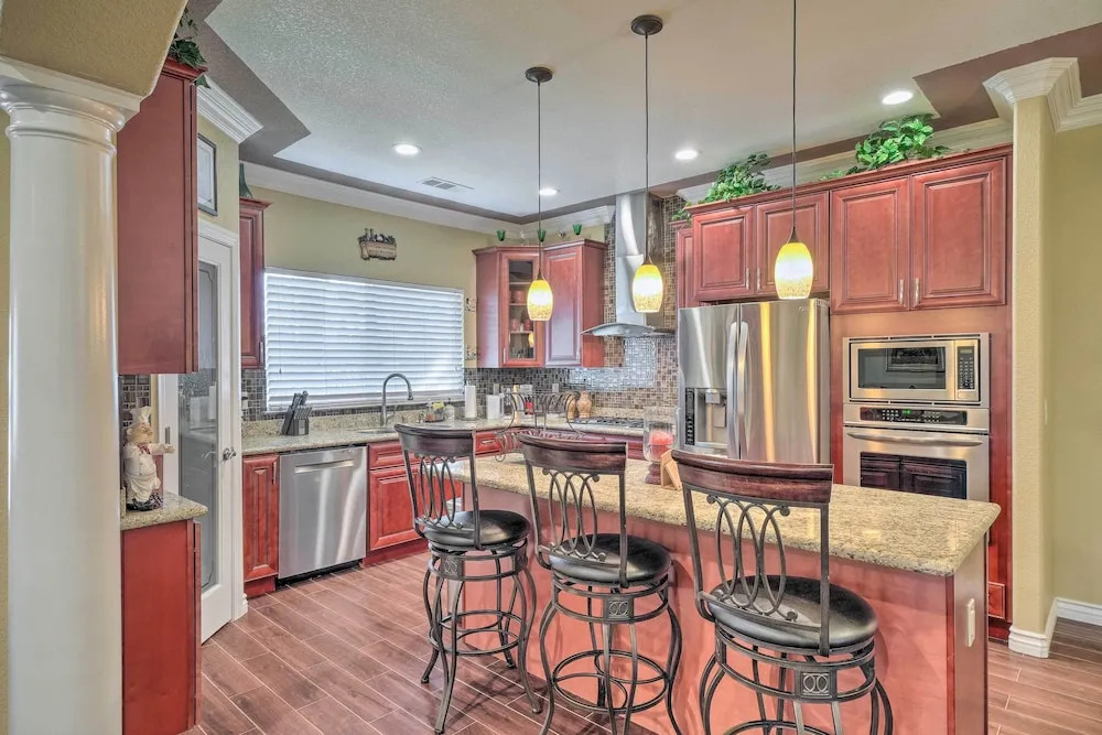 Manteca Home w/ Gated Yard ~ 2 Mi to Downtown