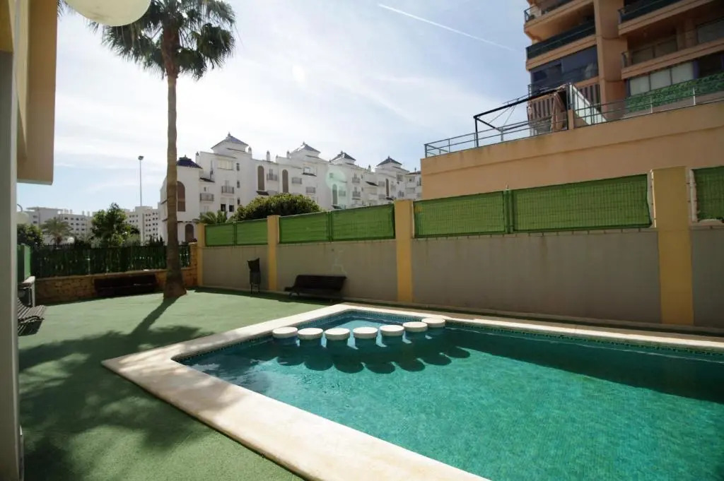 A40 - Marina Palace - 2004 Finestrat s.l.