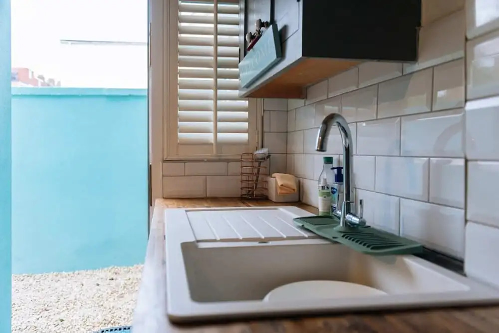 Inviting 1BD Flat - 20 Mins to Brighton Beach!