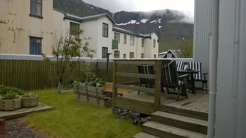 Private House with Private Garden