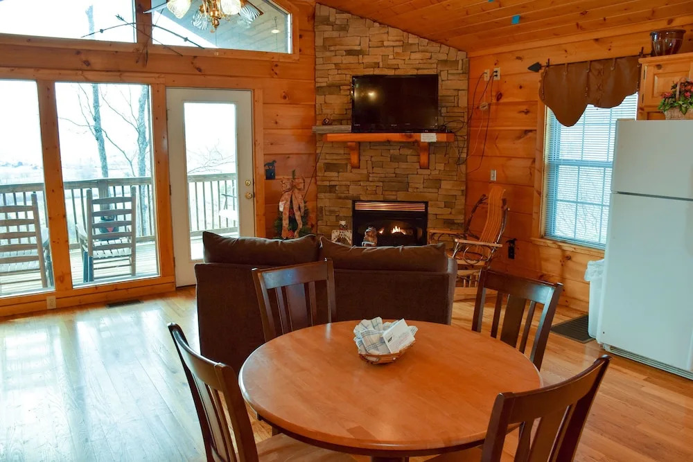 A PAINTED PONY - 1 Br Cabin