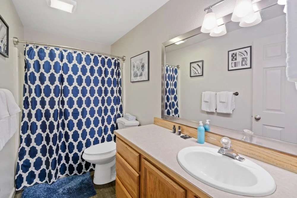 Dog-friendly Post Home With Private Hot Tub, Fire Pit, and BBQ on the Deck by Redawning