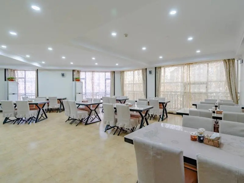 GreenTree Inn Anhui Hefei Lujiang Yulongwan Express Hotel